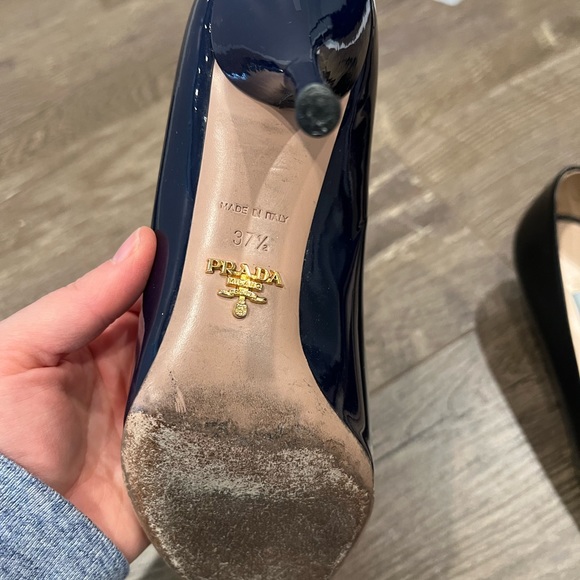 Prada heels - Picture 3 of 4